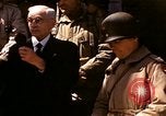 Immagine di Bandiera cerimonia di presentazione Cherbourg Normandia Francia, 1944, secondo 6 filmato di repertorio 65675020906
