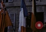 Immagine di Bandiera cerimonia di presentazione Cherbourg Normandia Francia, 1944, secondo 15 filmato di repertorio 65675020906