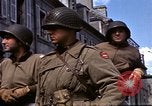 Immagine di Bandiera cerimonia di presentazione Cherbourg Normandia Francia, 1944, secondo 18 filmato di repertorio 65675020906