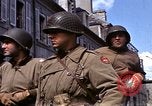 Immagine di Bandiera cerimonia di presentazione Cherbourg Normandia Francia, 1944, secondo 20 filmato di repertorio 65675020906