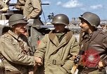 Immagine di Bandiera cerimonia di presentazione Cherbourg Normandia Francia, 1944, secondo 36 filmato di repertorio 65675020906