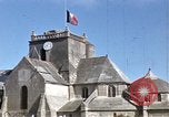 Standbild Fischerdorf Barfleur Frankreich, 1944, aus Sekunde 8 historischem Filmmaterial Videoclip 65675020908