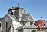 Standbild Fischerdorf Barfleur Frankreich, 1944, aus Sekunde 9 historischem Filmmaterial Videoclip 65675020908