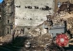 Standbild Blick vom Fahrzeug vom Krieg zerrissenen Berlin fahren Berlin Deutschland, 1945, aus Sekunde 6 historischem Filmmaterial Videoclip 65675020921