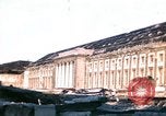 Standbild Blick vom Fahrzeug vom Krieg zerrissenen Berlin fahren Berlin Deutschland, 1945, aus Sekunde 26 historischem Filmmaterial Videoclip 65675020921