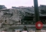Standbild Blick vom Fahrzeug vom Krieg zerrissenen Berlin fahren Berlin Deutschland, 1945, aus Sekunde 35 historischem Filmmaterial Videoclip 65675020921