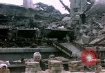 Standbild Blick vom Fahrzeug vom Krieg zerrissenen Berlin fahren Berlin Deutschland, 1945, aus Sekunde 37 historischem Filmmaterial Videoclip 65675020921
