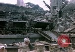 Standbild Blick vom Fahrzeug vom Krieg zerrissenen Berlin fahren Berlin Deutschland, 1945, aus Sekunde 39 historischem Filmmaterial Videoclip 65675020921