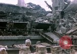 Standbild Blick vom Fahrzeug vom Krieg zerrissenen Berlin fahren Berlin Deutschland, 1945, aus Sekunde 40 historischem Filmmaterial Videoclip 65675020921