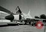 Standbild F-102A United States USA, 1960, aus Sekunde 60 historischem Filmmaterial Videoclip 65675020952