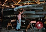 Standbild F-102A Edwards Air Force Base California USA, 1956, aus Sekunde 39 historischem Filmmaterial Videoclip 65675020955