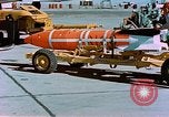 Standbild MB-1 Rakete Holloman Air Force Base New Mexico USA, 1956, aus Sekunde 60 historischem Filmmaterial Videoclip 65675020956