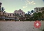 Standbild Royal Hawaiian Hotel Honolulu Hawaii USA, 1973, aus Sekunde 24 historischem Filmmaterial Videoclip 65675020961