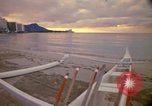 Standbild Royal Hawaiian Hotel Honolulu Hawaii USA, 1973, aus Sekunde 55 historischem Filmmaterial Videoclip 65675020961