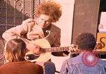 Standbild Männer und Frauen San Francisco California USA, 1967, aus Sekunde 15 historischem Filmmaterial Videoclip 65675020968