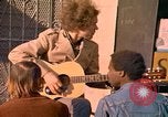 Standbild Männer und Frauen San Francisco California USA, 1967, aus Sekunde 18 historischem Filmmaterial Videoclip 65675020968