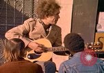 Standbild Männer und Frauen San Francisco California USA, 1967, aus Sekunde 22 historischem Filmmaterial Videoclip 65675020968