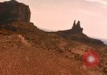 Image les collines et les montagnes de grès rouge Arizona United States USA, 1967, de la seconde 22 séquences d'archives historiques vidéo 65675020981