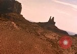 Image les collines et les montagnes de grès rouge Arizona United States USA, 1967, de la seconde 23 séquences d'archives historiques vidéo 65675020981