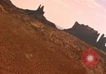 Image les collines et les montagnes de grès rouge Arizona United States USA, 1967, de la seconde 27 séquences d'archives historiques vidéo 65675020981