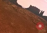 Image les collines et les montagnes de grès rouge Arizona United States USA, 1967, de la seconde 28 séquences d'archives historiques vidéo 65675020981
