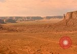 Image montagnes de grès rouge Arizona United States USA, 1967, de la seconde 9 séquences d'archives historiques vidéo 65675020982