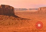 Image montagnes de grès rouge Arizona United States USA, 1967, de la seconde 20 séquences d'archives historiques vidéo 65675020982