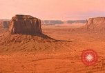 Image montagnes de grès rouge Arizona United States USA, 1967, de la seconde 23 séquences d'archives historiques vidéo 65675020982