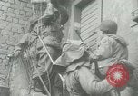 Standbild deutsche Soldaten Kapitulation in Koblenz während Zweiten Weltkrieg Koblenz Deutschland, 1945, aus Sekunde 22 historischem Filmmaterial Videoclip 65675020999