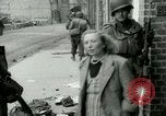 Standbild deutsche Soldaten Kapitulation in Koblenz während Zweiten Weltkrieg Koblenz Deutschland, 1945, aus Sekunde 25 historischem Filmmaterial Videoclip 65675020999