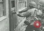 Standbild deutsche Soldaten Kapitulation in Koblenz während Zweiten Weltkrieg Koblenz Deutschland, 1945, aus Sekunde 27 historischem Filmmaterial Videoclip 65675020999