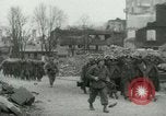 Standbild deutsche Soldaten Kapitulation in Koblenz während Zweiten Weltkrieg Koblenz Deutschland, 1945, aus Sekunde 48 historischem Filmmaterial Videoclip 65675020999