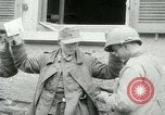 Standbild deutsche Soldaten Kapitulation in Koblenz während Zweiten Weltkrieg Koblenz Deutschland, 1945, aus Sekunde 62 historischem Filmmaterial Videoclip 65675020999