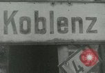 Immagine di Distruzione in Coblenz nella seconda guerra mondiale Koblenz Germania, 1945, secondo 18 filmato di repertorio 65675021000