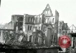 Immagine di Distruzione in Coblenz nella seconda guerra mondiale Koblenz Germania, 1945, secondo 21 filmato di repertorio 65675021000
