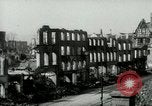Immagine di Distruzione in Coblenz nella seconda guerra mondiale Koblenz Germania, 1945, secondo 44 filmato di repertorio 65675021000