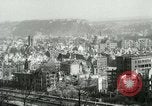 Immagine di Distruzione in Coblenz nella seconda guerra mondiale Koblenz Germania, 1945, secondo 56 filmato di repertorio 65675021000