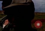 Immagine di La quarta divisione di fanteria indottrinamento Il Vietnam, 1967, secondo 18 filmato di repertorio 65675021016