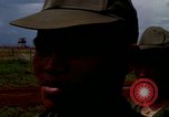 Immagine di La quarta divisione di fanteria indottrinamento Il Vietnam, 1967, secondo 29 filmato di repertorio 65675021016