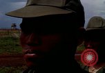 Immagine di La quarta divisione di fanteria indottrinamento Il Vietnam, 1967, secondo 31 filmato di repertorio 65675021016