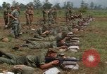 Immagine di La quarta divisione di fanteria indottrinamento Il Vietnam, 1967, secondo 47 filmato di repertorio 65675021016