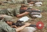 Immagine di La quarta divisione di fanteria indottrinamento Il Vietnam, 1967, secondo 52 filmato di repertorio 65675021016