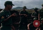 Standbild 4 Infanterie Division Indoktrination Camp Enari Vietnam, 1967, aus Sekunde 13 historischem Filmmaterial Videoclip 65675021018