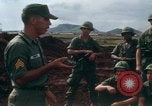 Standbild 4 Infanterie Division Indoktrination Camp Enari Vietnam, 1967, aus Sekunde 14 historischem Filmmaterial Videoclip 65675021018
