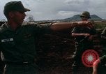 Standbild 4 Infanterie Division Indoktrination Camp Enari Vietnam, 1967, aus Sekunde 27 historischem Filmmaterial Videoclip 65675021018