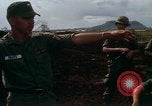 Standbild 4 Infanterie Division Indoktrination Camp Enari Vietnam, 1967, aus Sekunde 28 historischem Filmmaterial Videoclip 65675021018