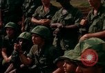 Standbild 4 Infanterie Division Indoktrination Camp Enari Vietnam, 1967, aus Sekunde 40 historischem Filmmaterial Videoclip 65675021018