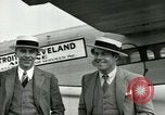 Image Passagers dans un avion trimotorisé Ford Cleveland Ohio USA, 1927, de la seconde 5 séquences d'archives historiques vidéo 65675021022