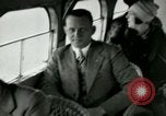 Image Passagers dans un avion trimotorisé Ford Cleveland Ohio USA, 1927, de la seconde 21 séquences d'archives historiques vidéo 65675021022