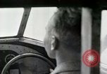 Image Passagers dans un avion trimotorisé Ford Cleveland Ohio USA, 1927, de la seconde 25 séquences d'archives historiques vidéo 65675021022